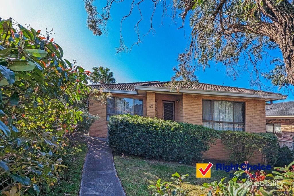 42 Central Ave, Oak Flats, NSW 2529