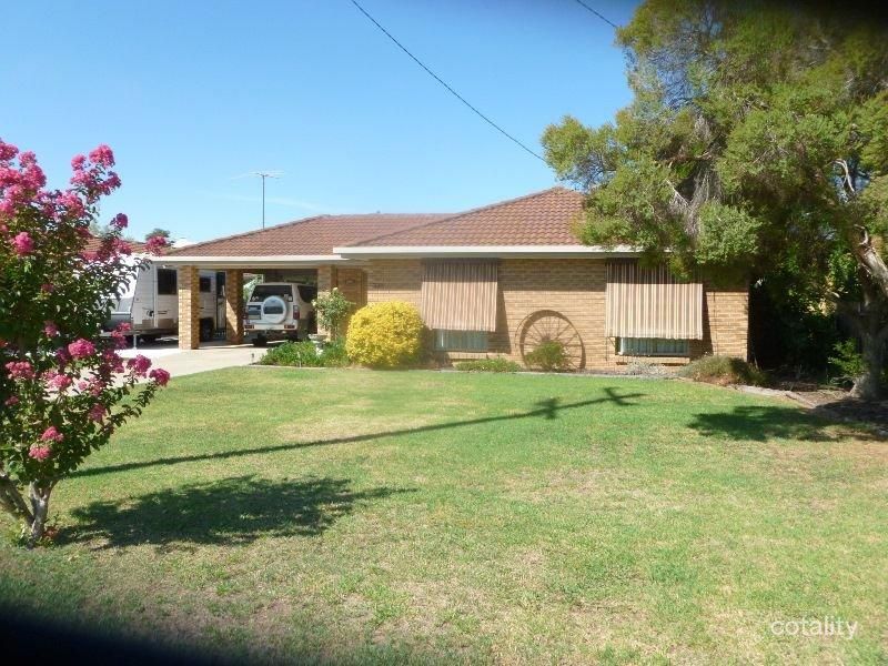 228 Hume St, Corowa, NSW 2646