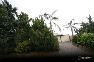 7 Elmeade Dr, Hallett Cove, SA 5158