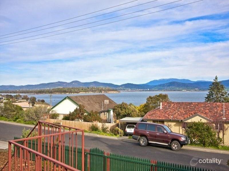 25 Brady St, Midway Point, TAS 7171