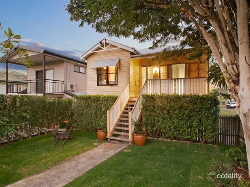 56 Stanton St, Cannon Hill, QLD 4170