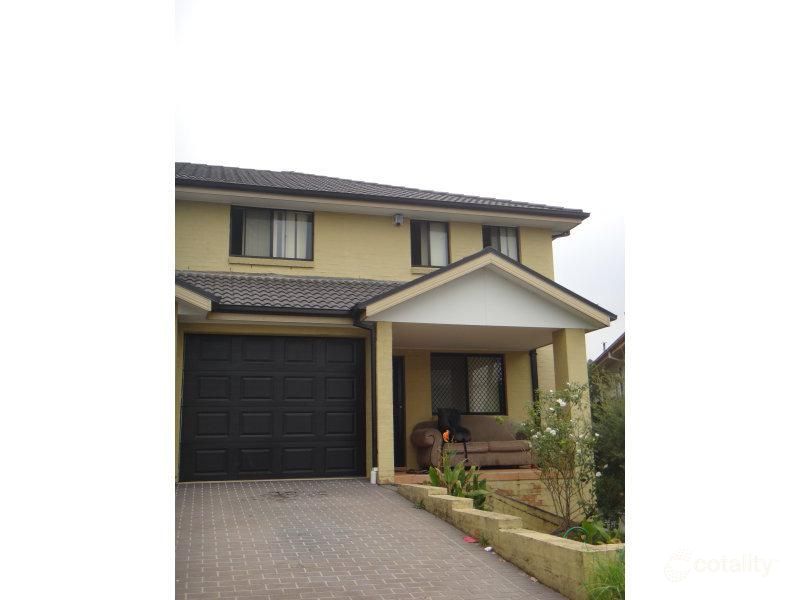 4a Lismore St, Pendle Hill, NSW 2145