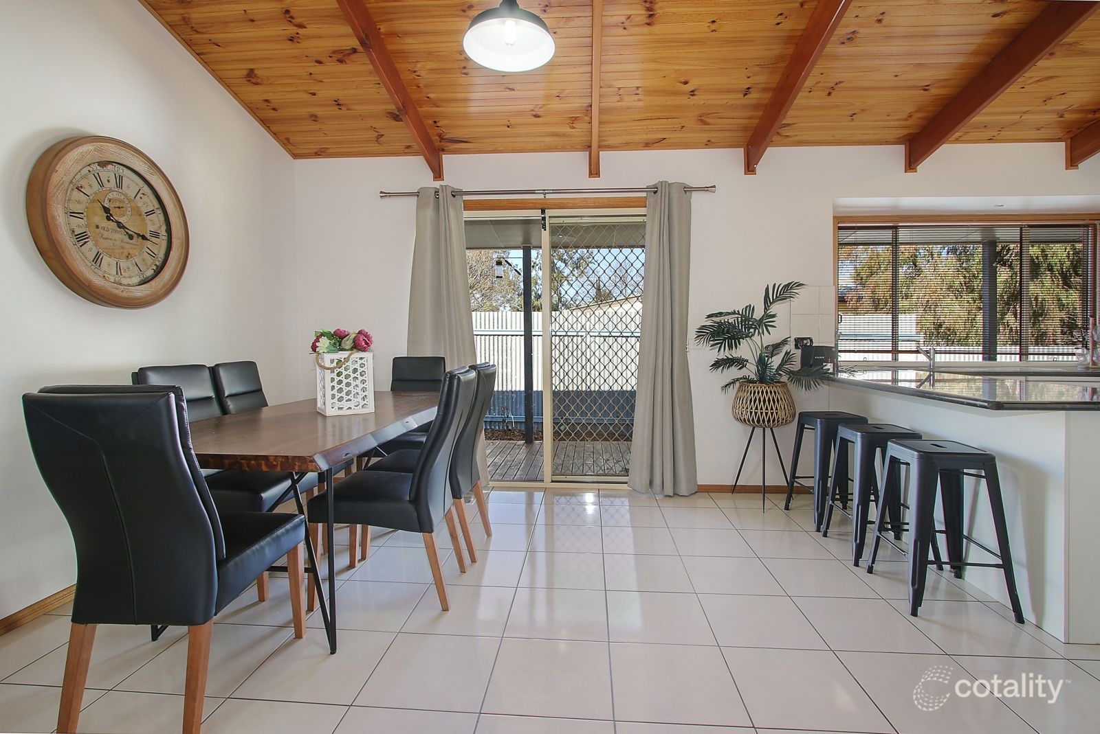 570 Mair St, Lavington, NSW 2641