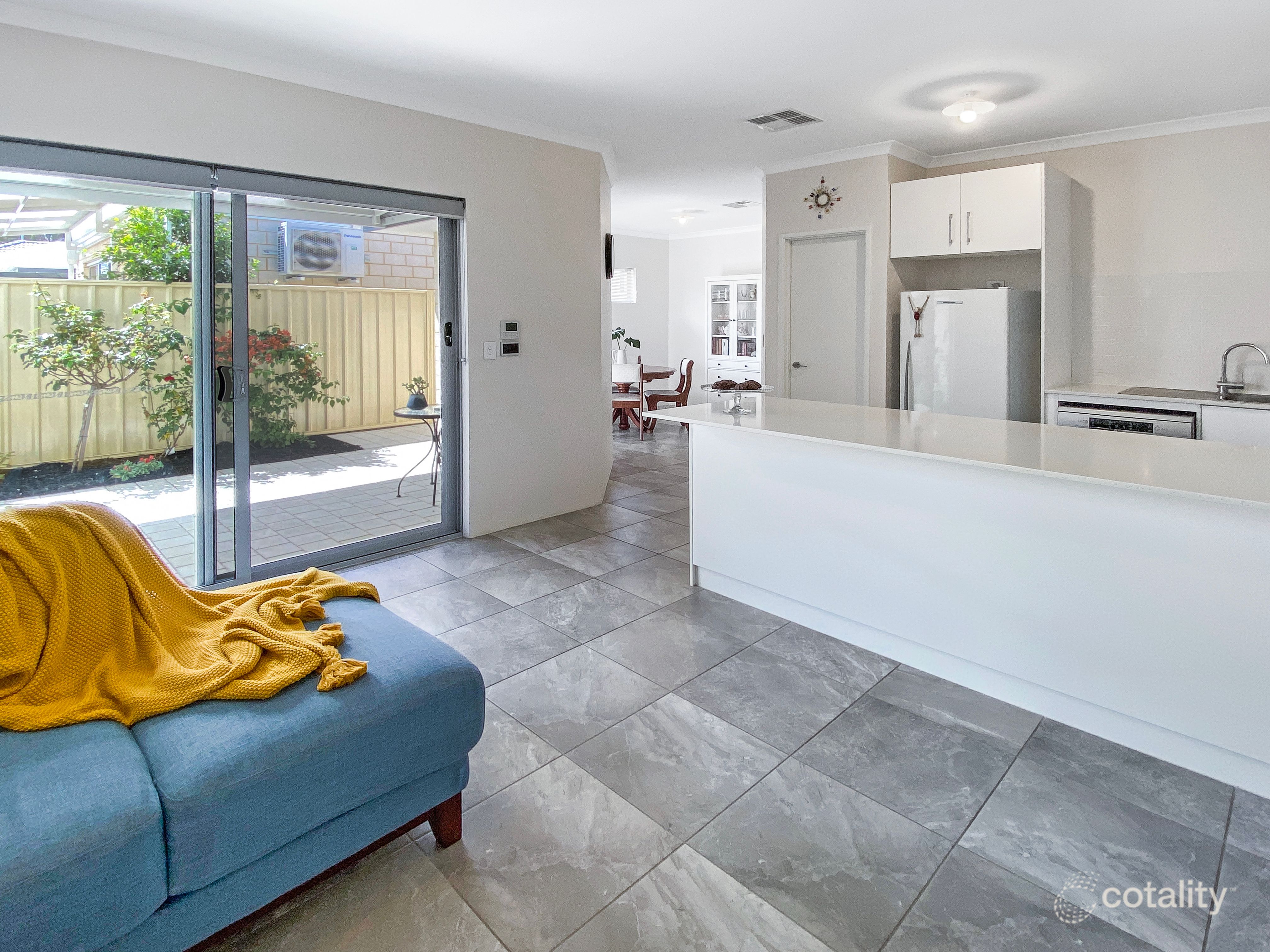 15 Gadd St, Success, WA 6164