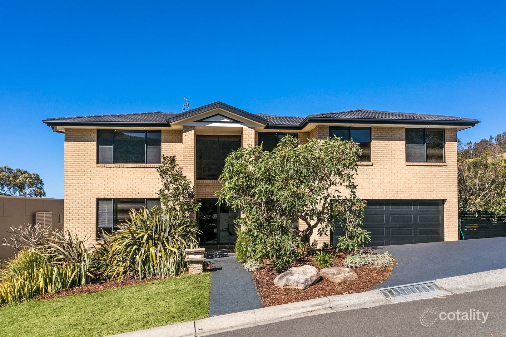 5 Dalmeny Ave, Figtree, NSW 2525