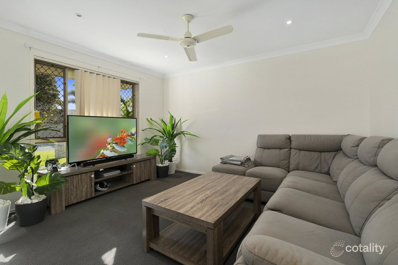 5 Bondi Ct, Sandstone Point, QLD 4511