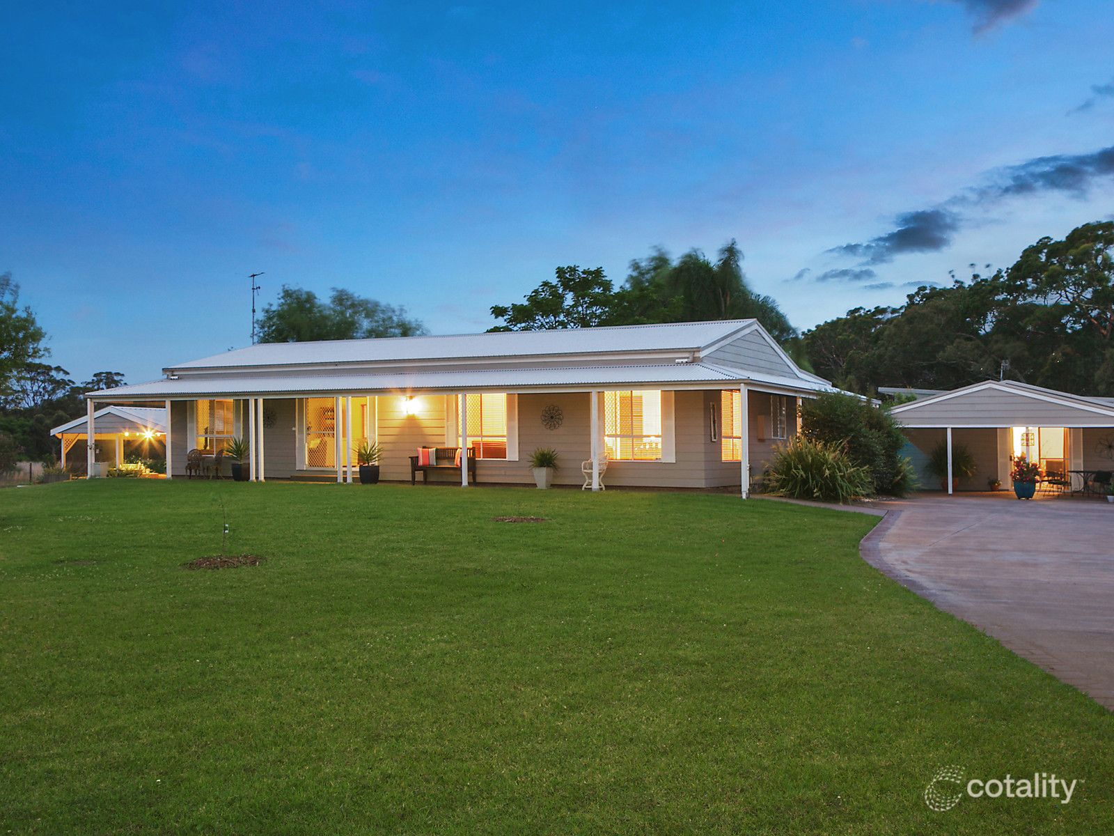4 Bates Cl, Tumbi Umbi, NSW 2261