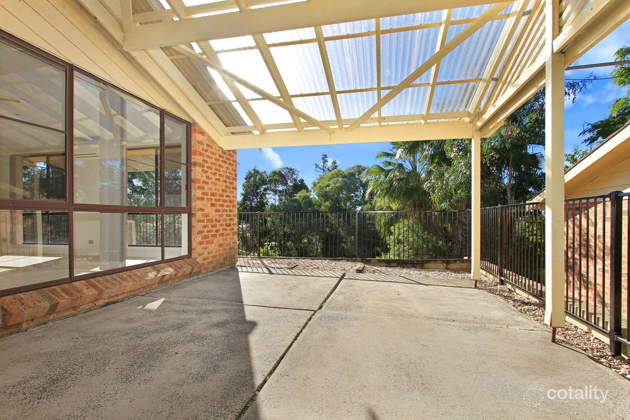 37 Plumwood Cres, Cordeaux Heights, NSW 2526