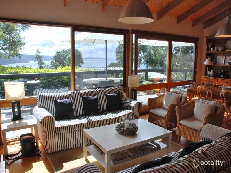 16 Wallace St, Lorne, VIC 3232