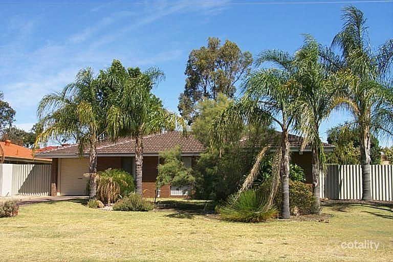 17 Redtingle Rd, Camillo, WA 6111