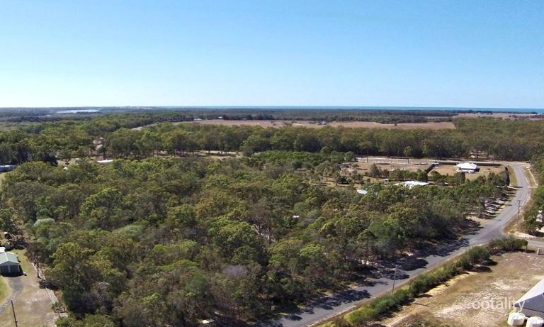 13 Fern Tree Dr, Coonarr, QLD 4670