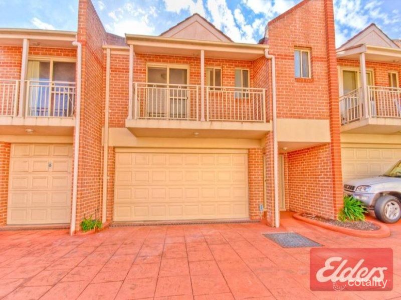 11/241-243 Old Windsor Rd, Old Toongabbie, NSW 2146