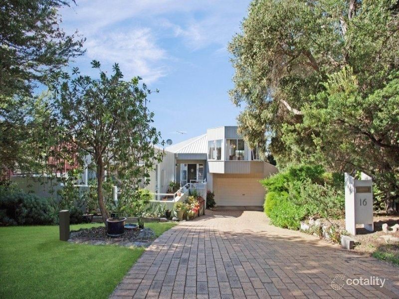 16 Phyllis Pde, Rye, VIC 3941