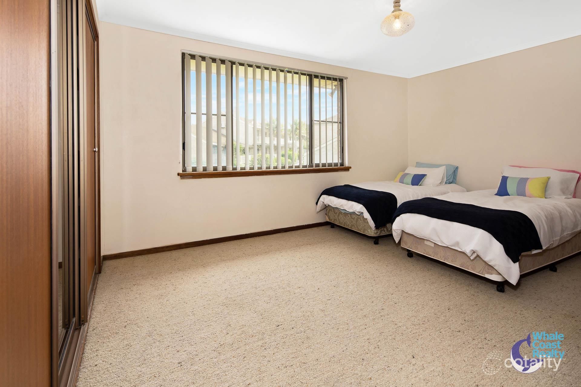 14 Emma Cl, Dalmeny, NSW 2546