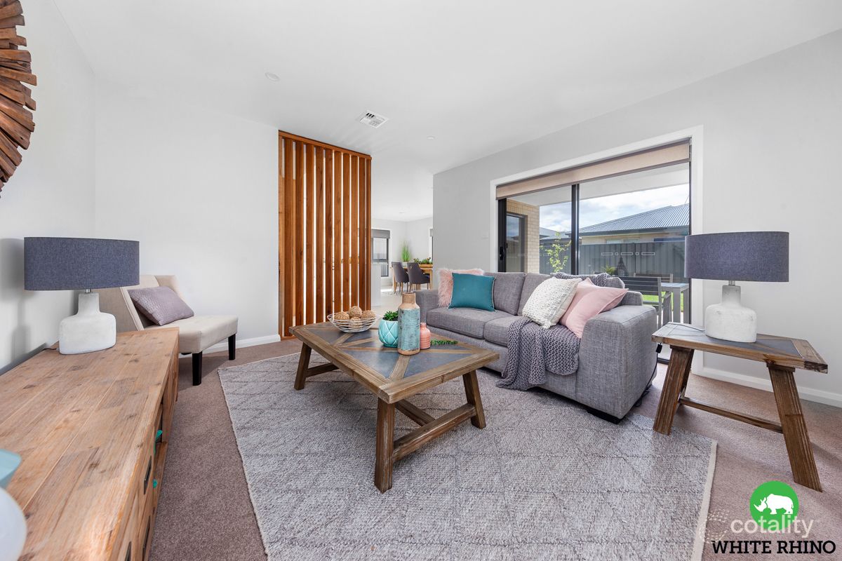 17 Sparrow St, Googong, NSW 2620