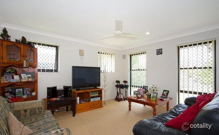 246 Bestmann Rd, Sandstone Point, QLD 4511