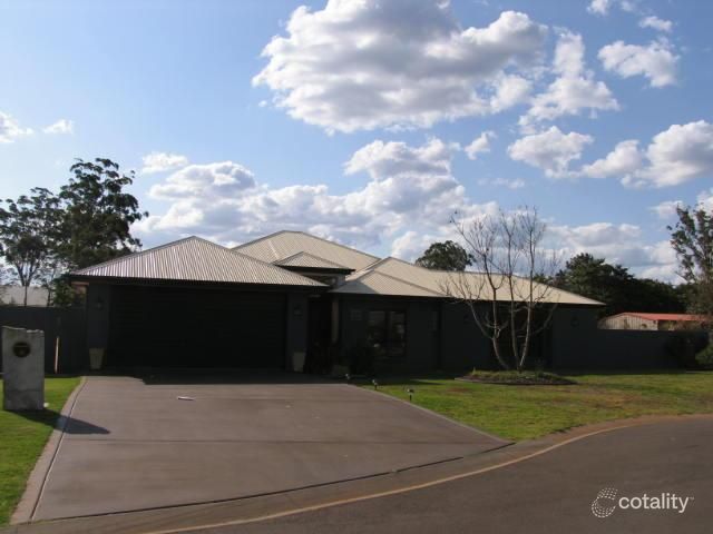 12 Arcadia Ct, Highfields, QLD 4352