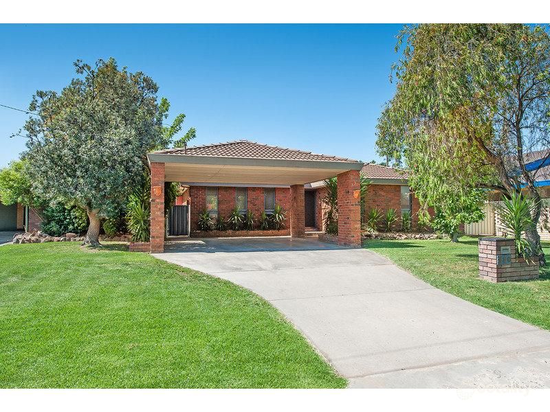 330 Mark Cres, Lavington, NSW 2641