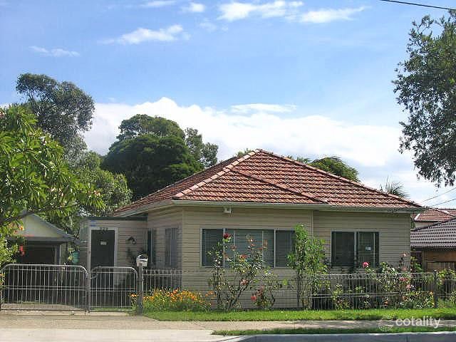 320 Waterloo Rd, Greenacre, NSW 2190