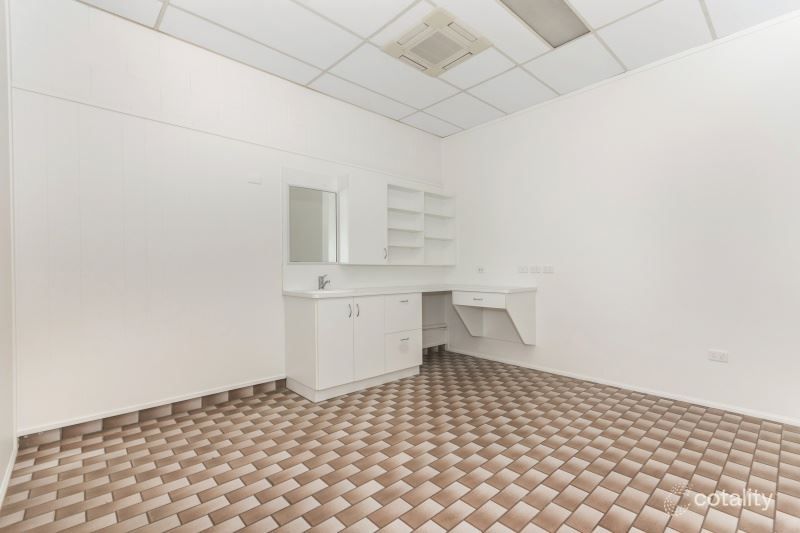 2/52 Queen St, Ayr, QLD 4807