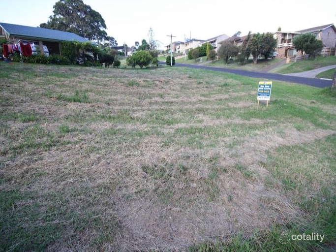 12 Collins Cres, Narooma, NSW 2546