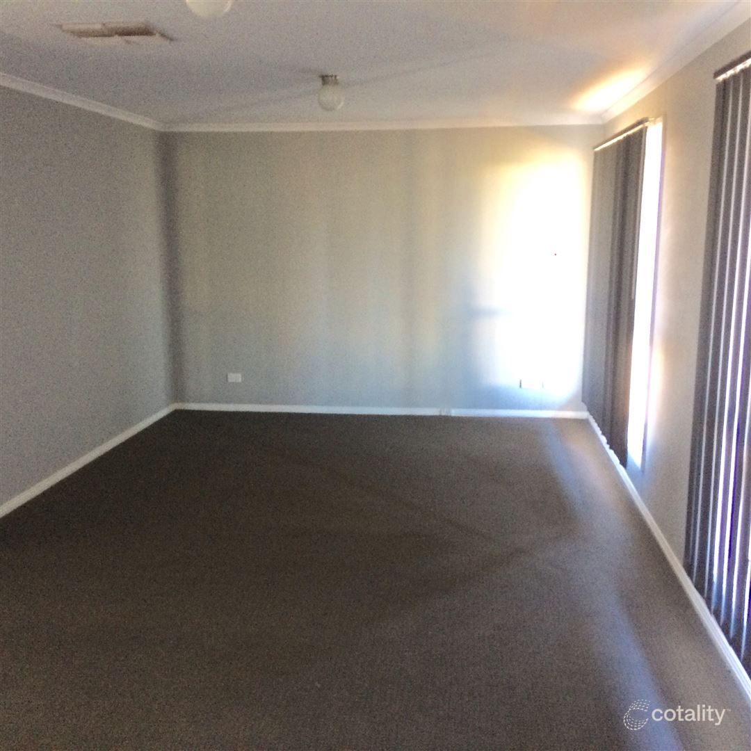 19 Warren St, Nevertire, NSW 2826