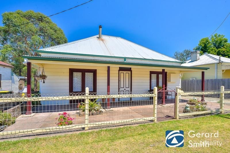15 Campbell St, Picton, NSW 2571