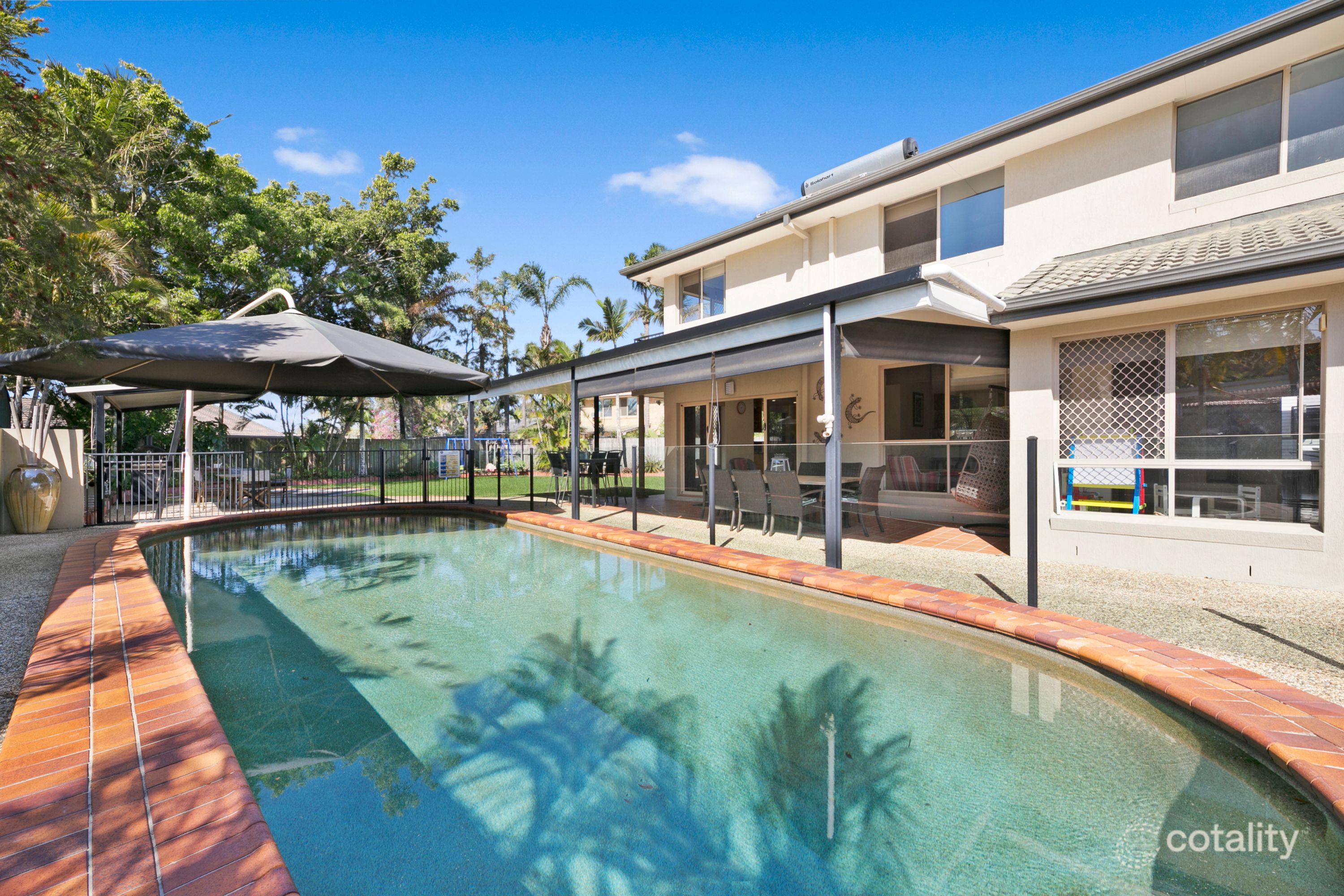 37 Lochinvar Ct, Ashmore, QLD 4214