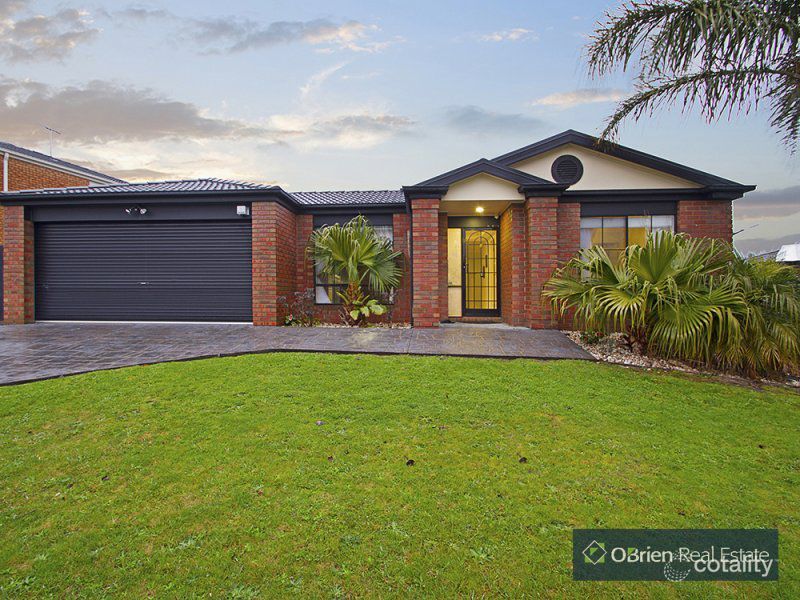 24 Mccubbin Way, Berwick, VIC 3806