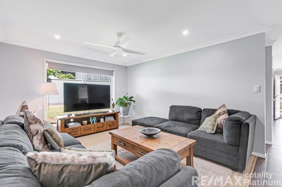 5 Damber Cl, Morayfield, QLD 4506