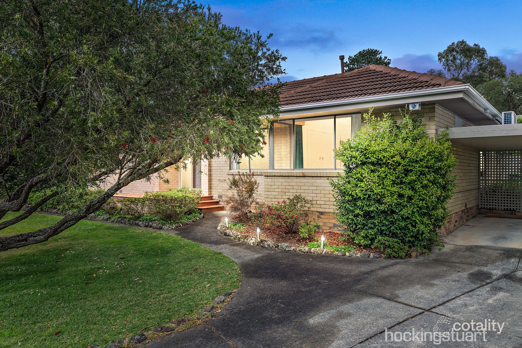 10 Yallambee Way, Croydon, VIC 3136