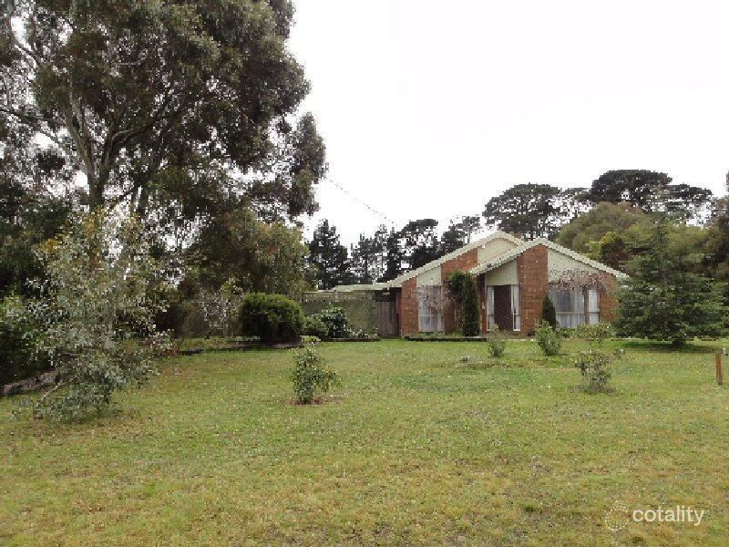 53 White Ave, Romsey, VIC 3434