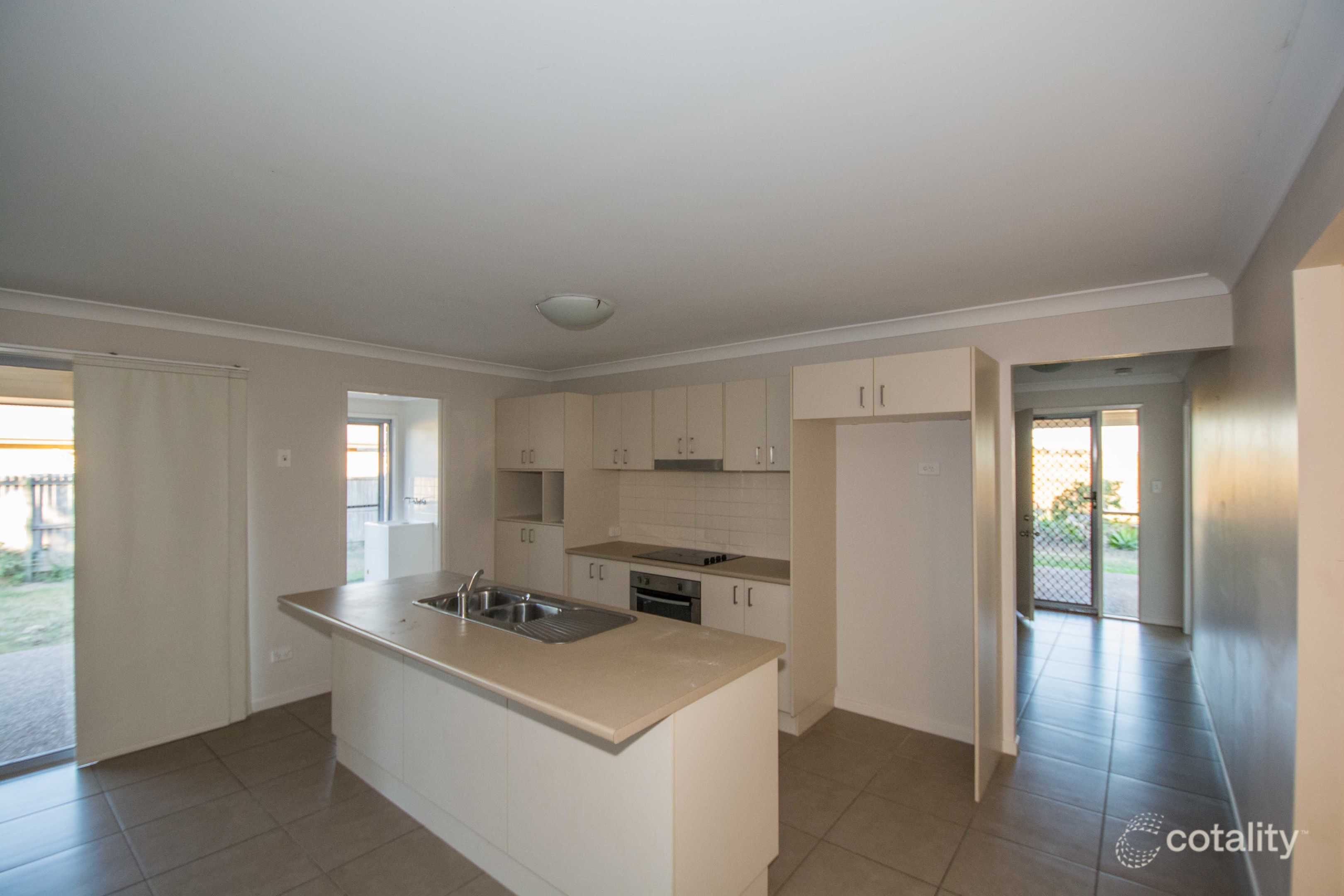 40 Clearview Ave, Thabeban, QLD 4670