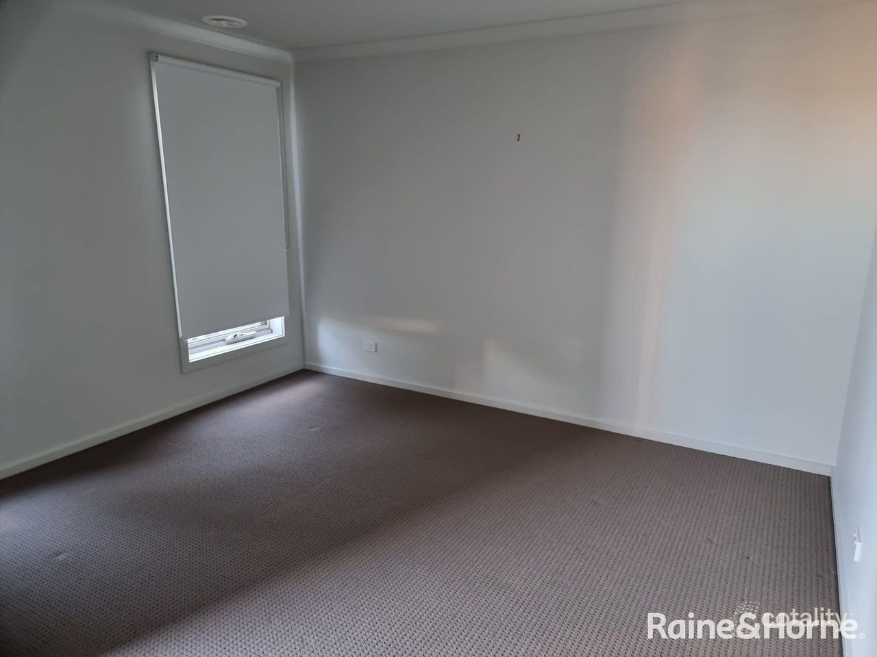 4 Living Cres, Point Cook, VIC 3030