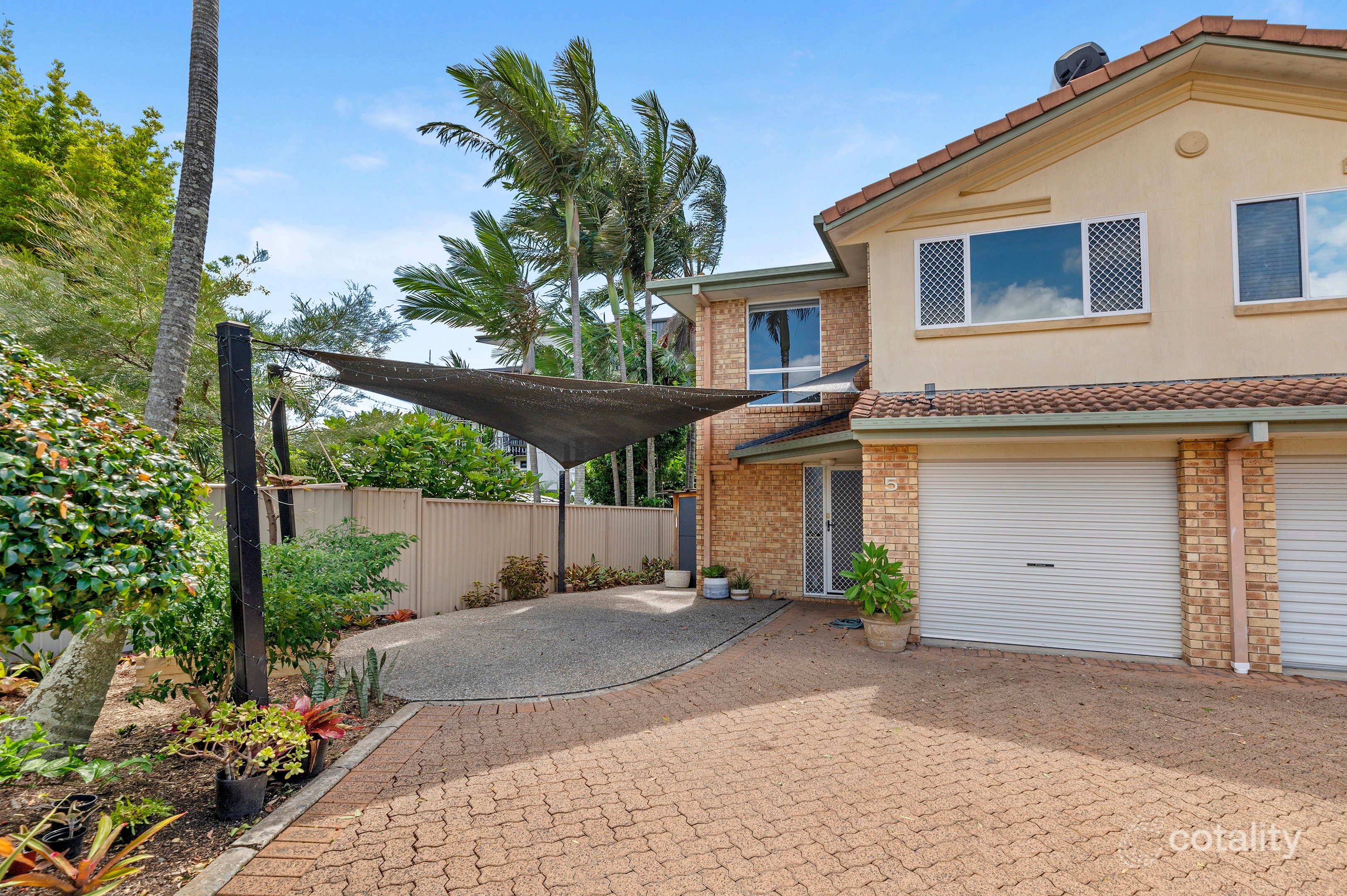 5/6 Harley St, Labrador, QLD 4215