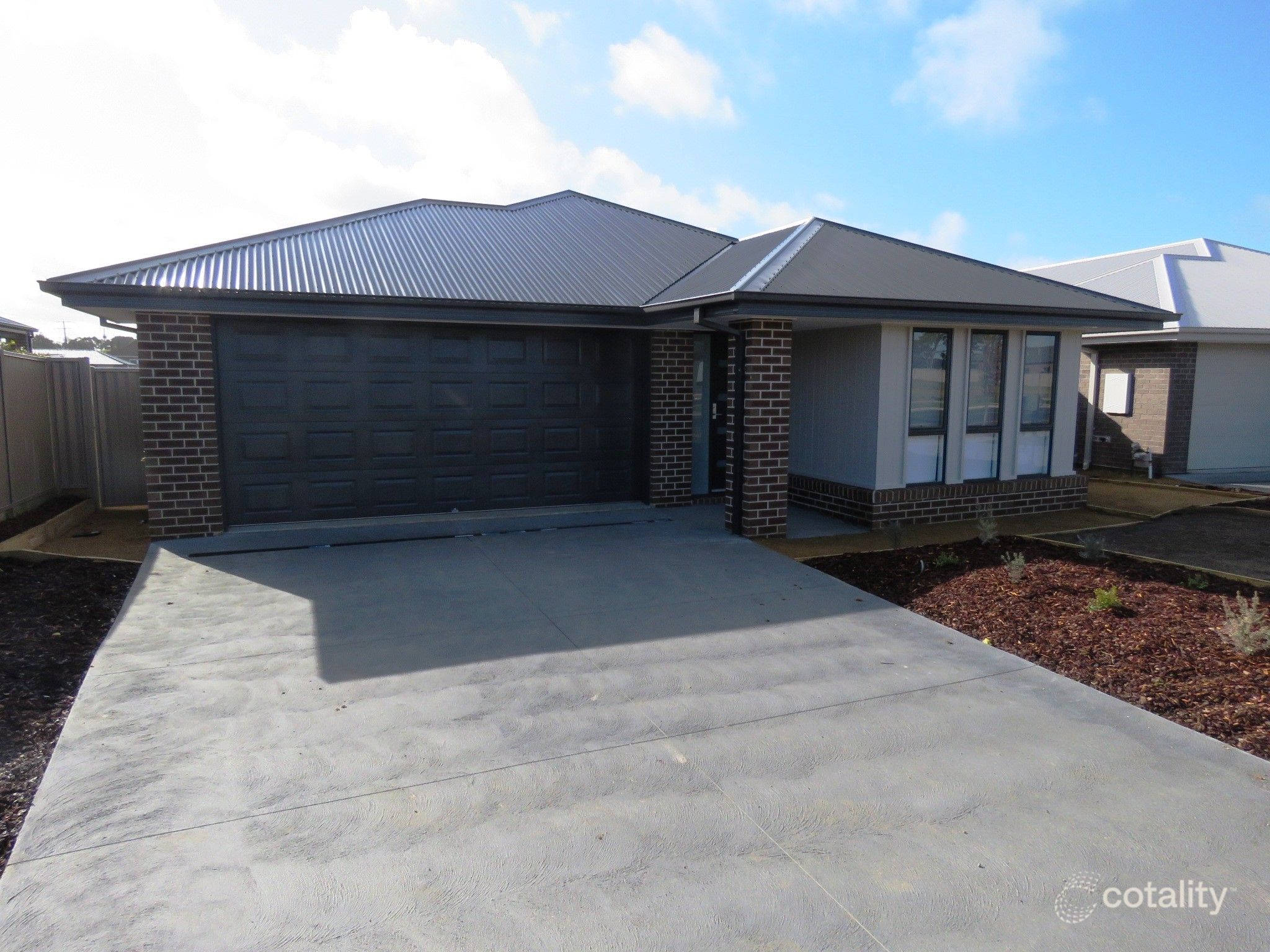 5 Neway Ave, Delacombe, VIC 3356