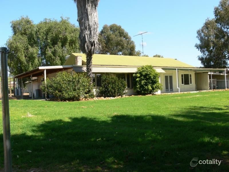 482 Berry Brow Rd, Copley, WA 6562