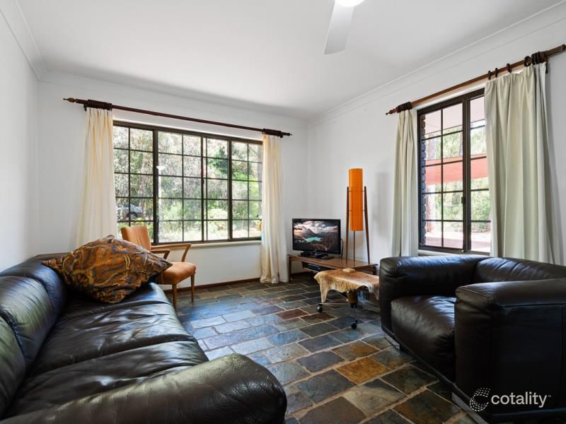 1 Garland Rd, Roleystone, WA 6111