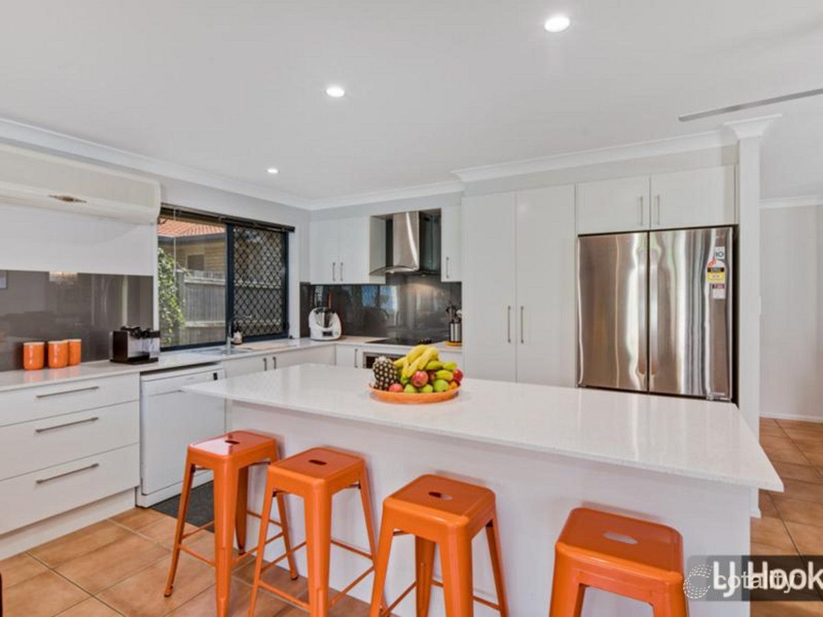 22 Gladebourne Cres, Victoria Point, QLD 4165