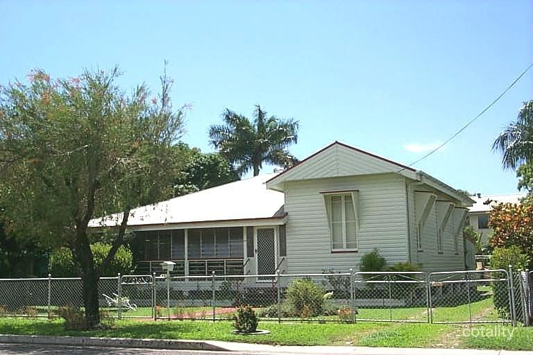 16 Clayton St, Hermit Park, QLD 4812