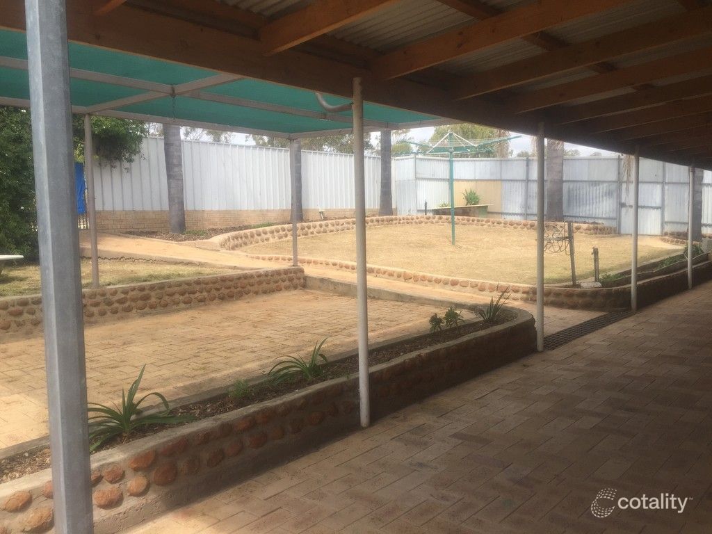 21 Lockyer Ave, Northam, WA 6401