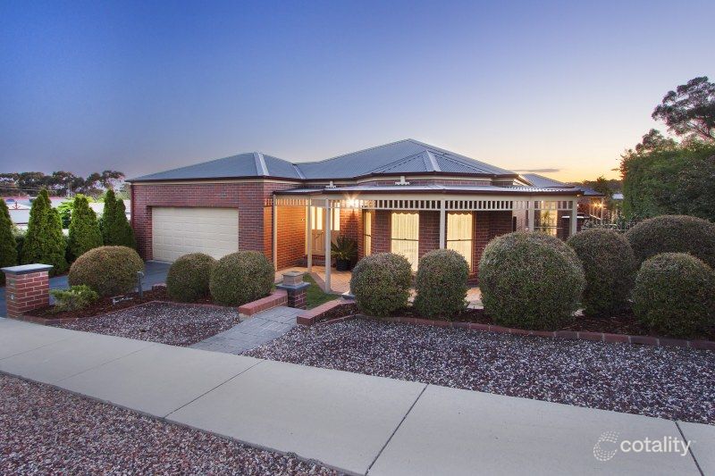 34 Daniel Dr, Golden Square, VIC 3555