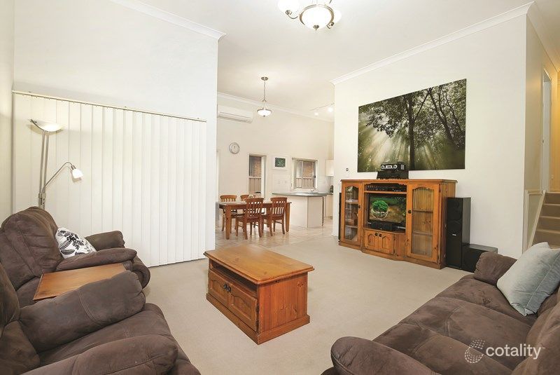 8/120 Bong Bong Rd, Horsley, NSW 2530