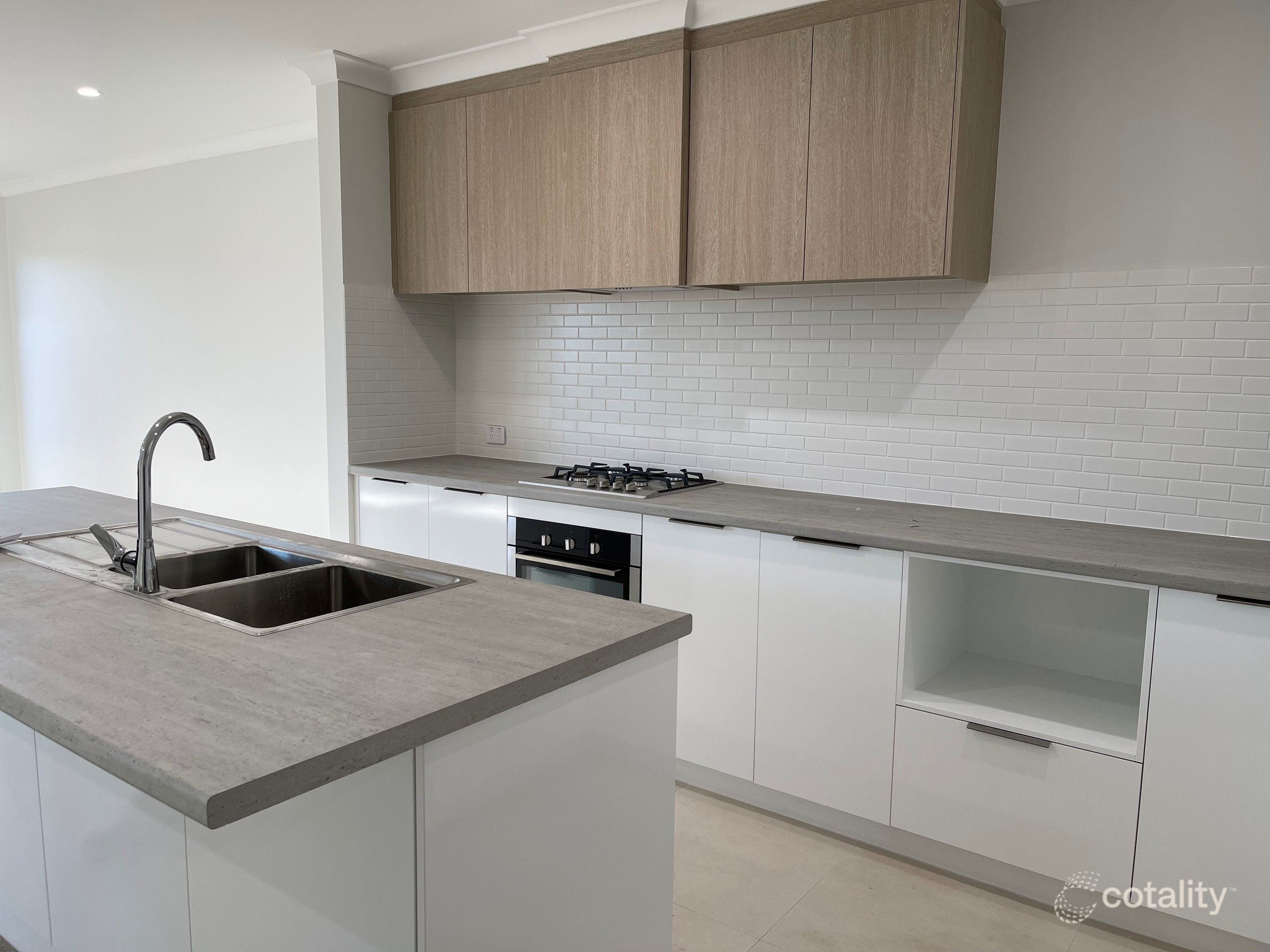 4 Gerygone Loop, East Cannington, WA 6107