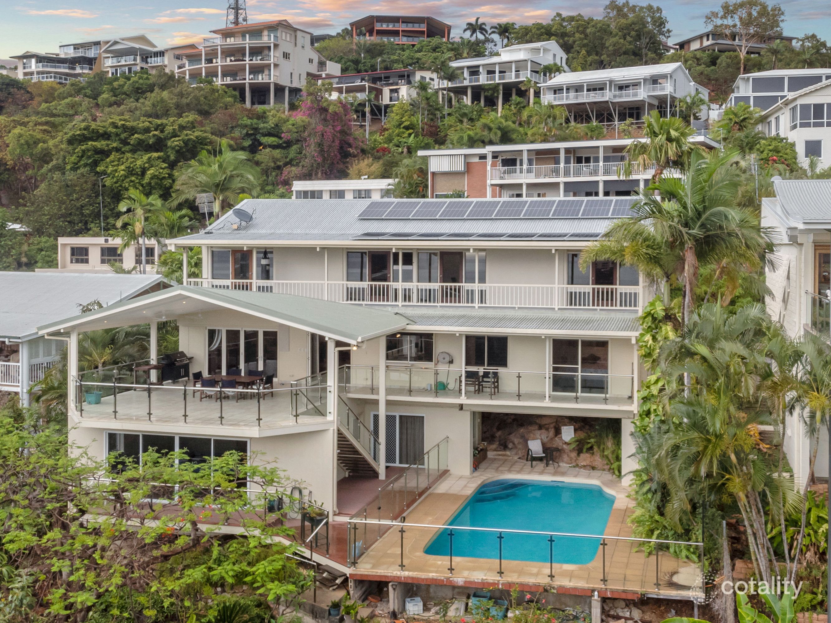 9 Yarrawonga Dr, Castle Hill, QLD 4810