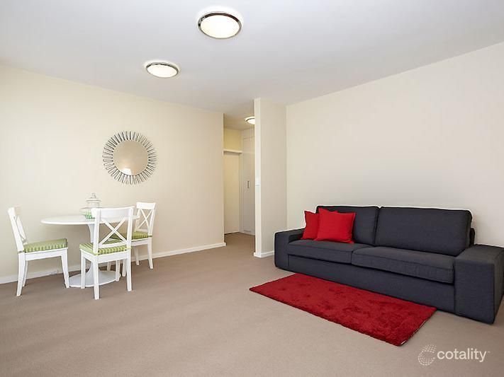 11/94 Tennyson St, Elwood, VIC 3184