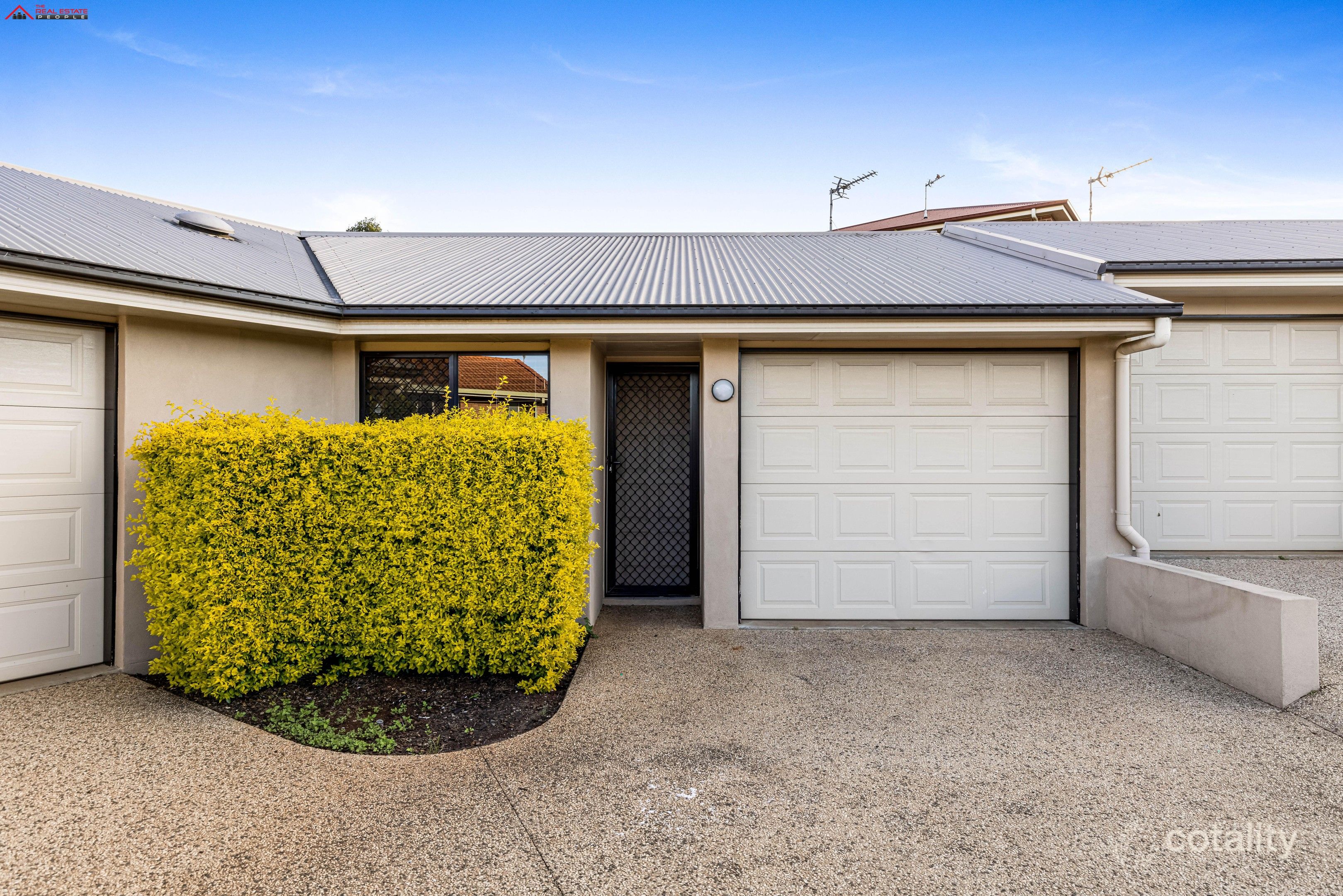 2/8 Mason Ct, Kearneys Spring, QLD 4350