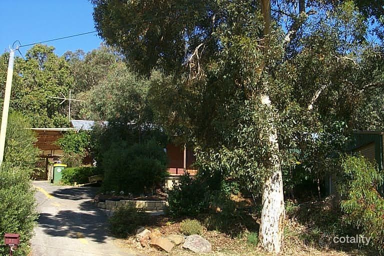 18 Hamersley St, Kelmscott, WA 6111