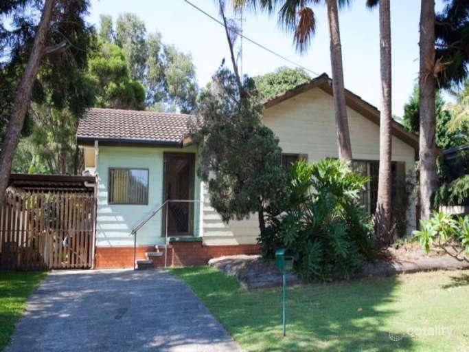 9 Chetwynd Ave, Berkeley Vale, NSW 2261