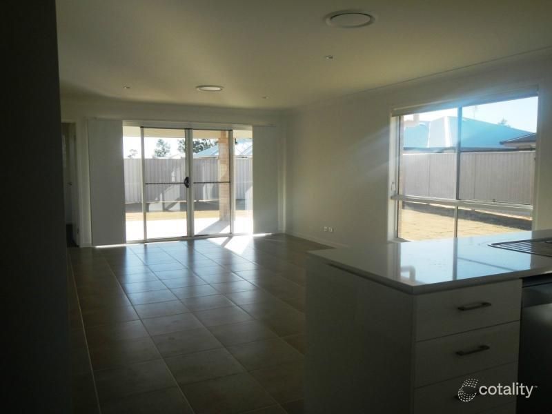 9 Dogwood Ct, Miles, QLD 4415